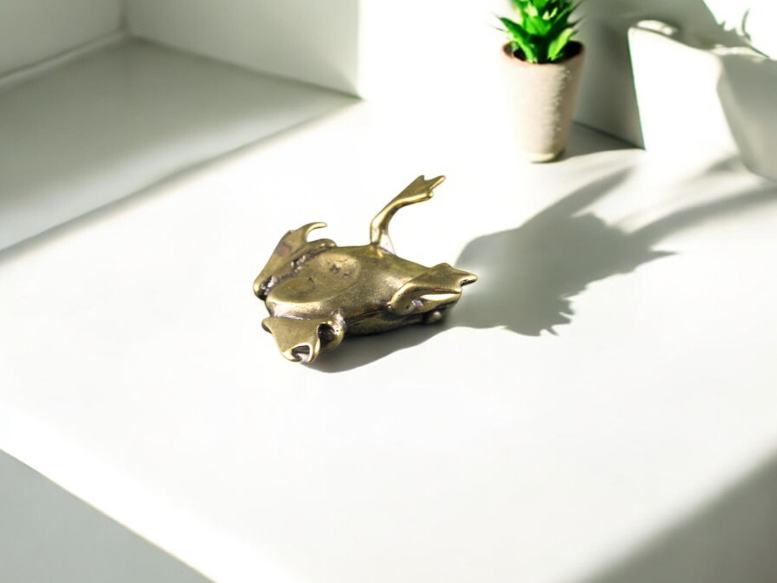 Mini Brass Frog Figurine, Vintage Garden Sculpture, Home Ornament