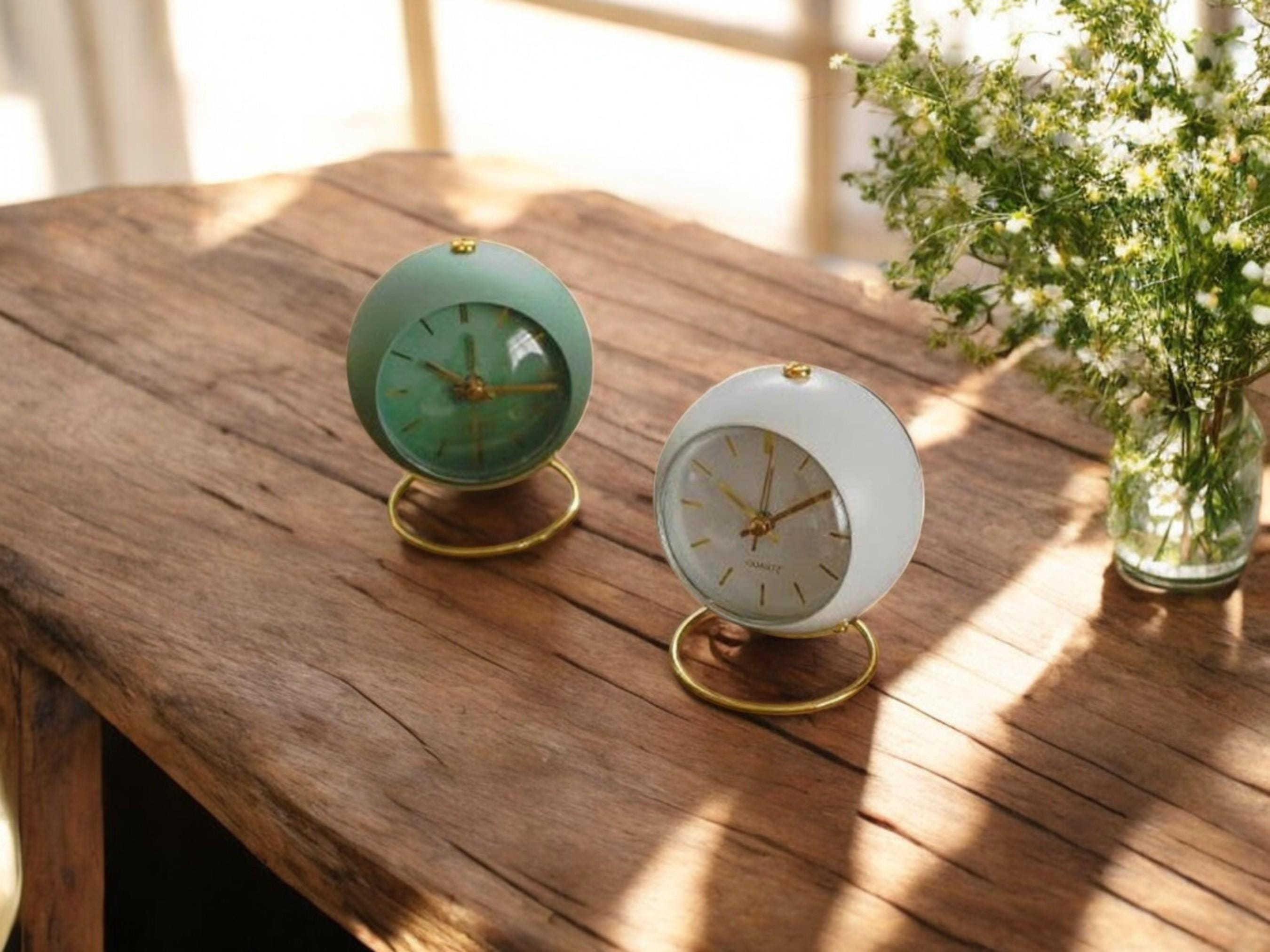 Minimalist Alarm Clock, Luminous Metal Desk Clock, Modern Bedside Table Decor