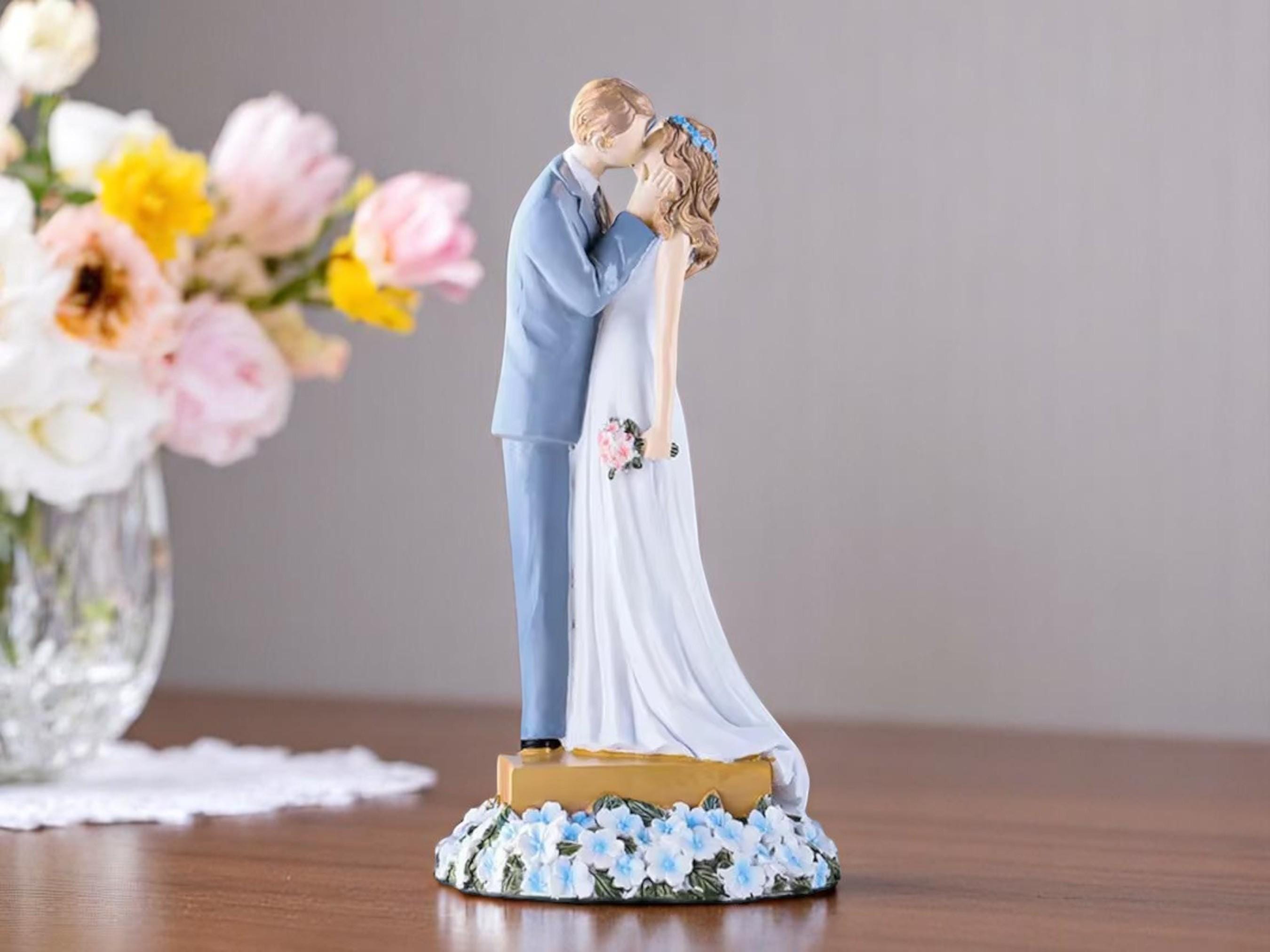 Couple Cake Topper, Romantic Wedding Figurine, Hand-Painted Resin Love Sculpture
