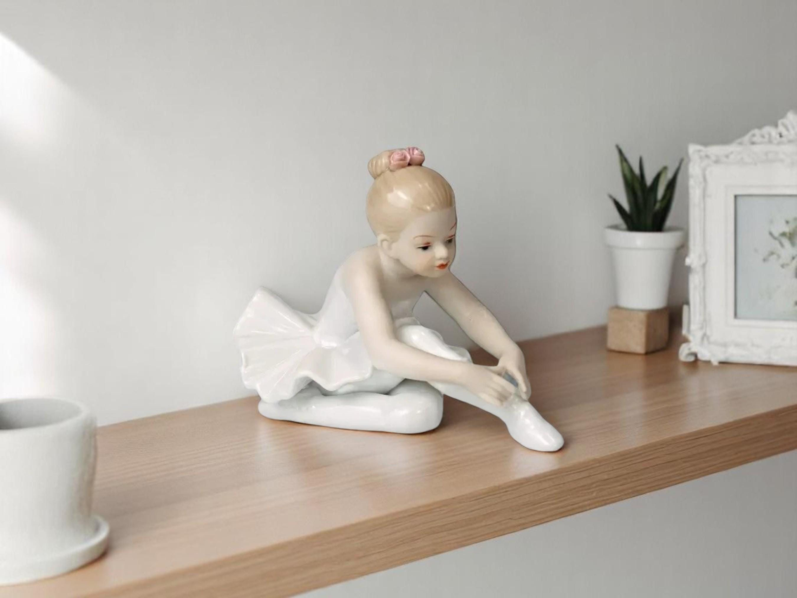 Elegant Ceramic Ballerina Figurine: Ballet Girl Statue, Bedroom and Shelf Decor