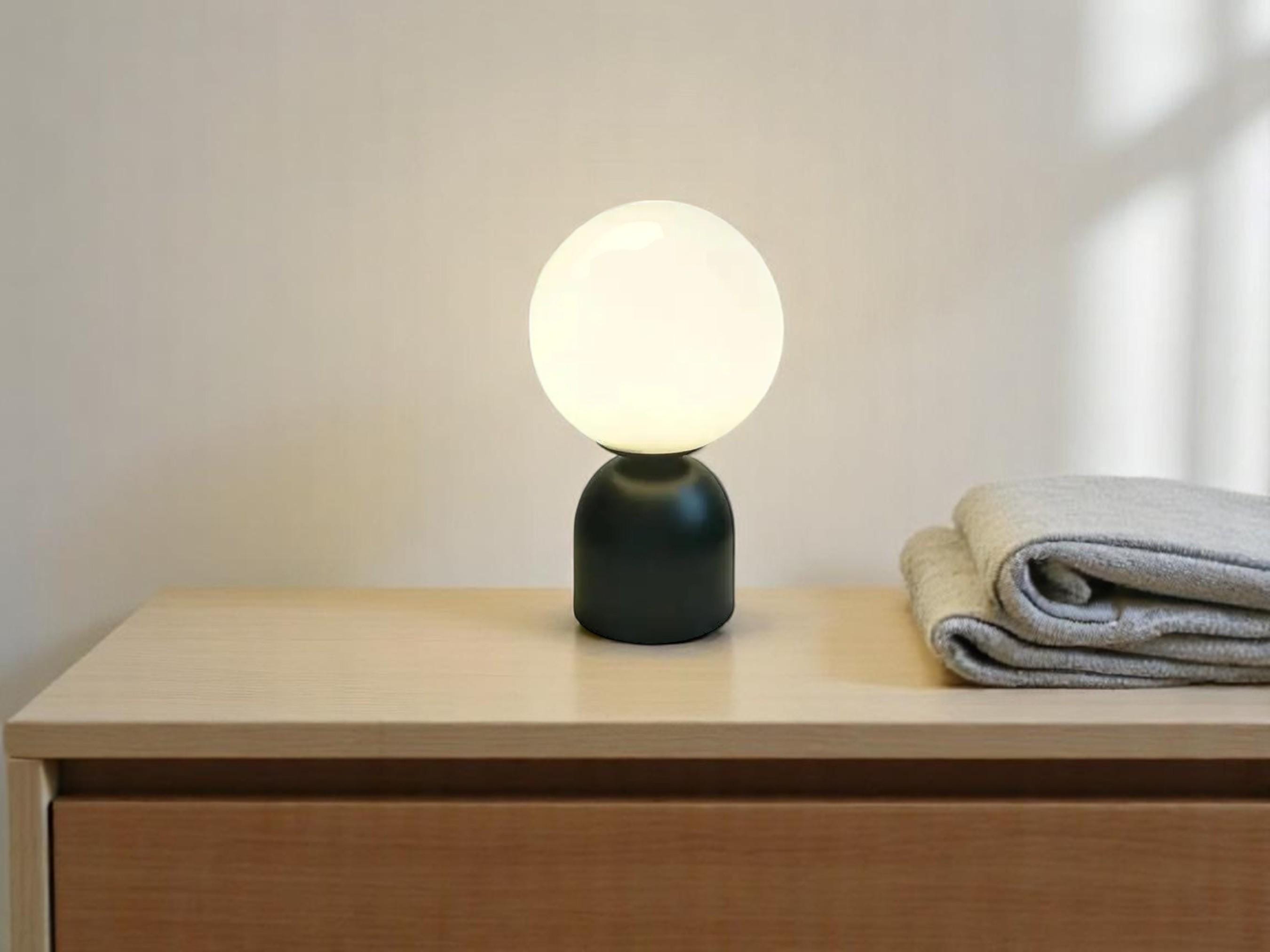 Nordic Brass Table Lamp, Minimalist Ball Desk Light, Modern Lighting for Bedroom