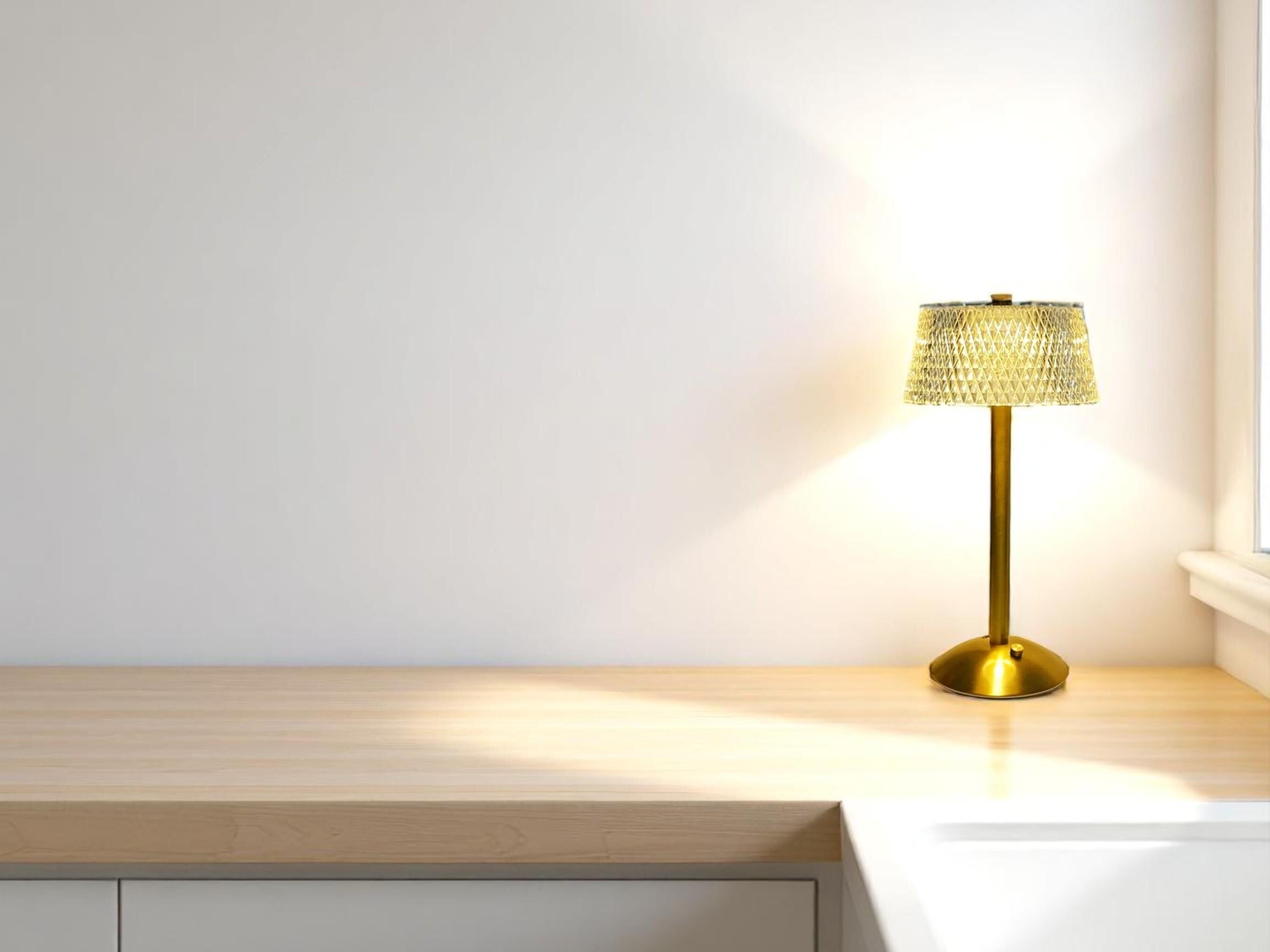 Crystal Glow Lamp, USB Rechargeable Touch Table Lamp, Dimmable Bedside Light Decor